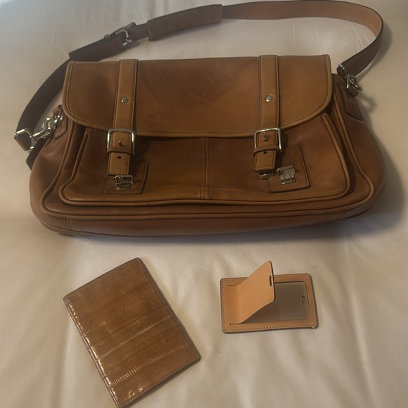 Coach American Classic Unisex laptop briefcase. - Picture 8 of 10